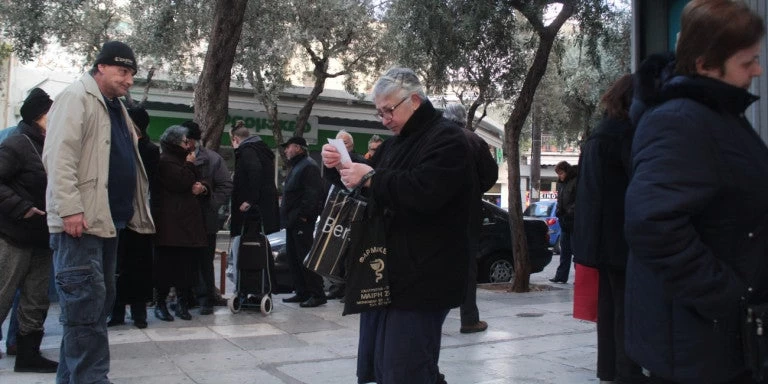 Δέκατη τρίτη σύνταξη: Θα δίνεται κάθε Δεκέμβριο και θα είναι μόνιμη και αφορολόγητη